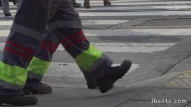 中镜头的脚穿过街道在布宜诺斯艾利斯市中心，阿根廷慢动作系列